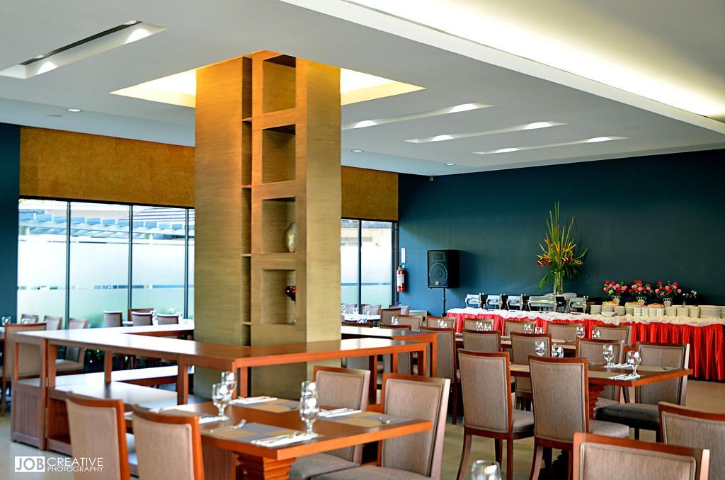 Rivermount Hotel And Resort Sarrat Kültér fotó