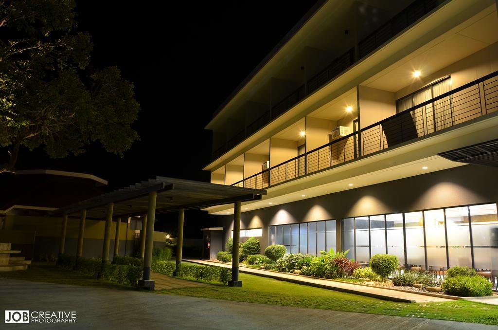 Rivermount Hotel And Resort Sarrat Kültér fotó