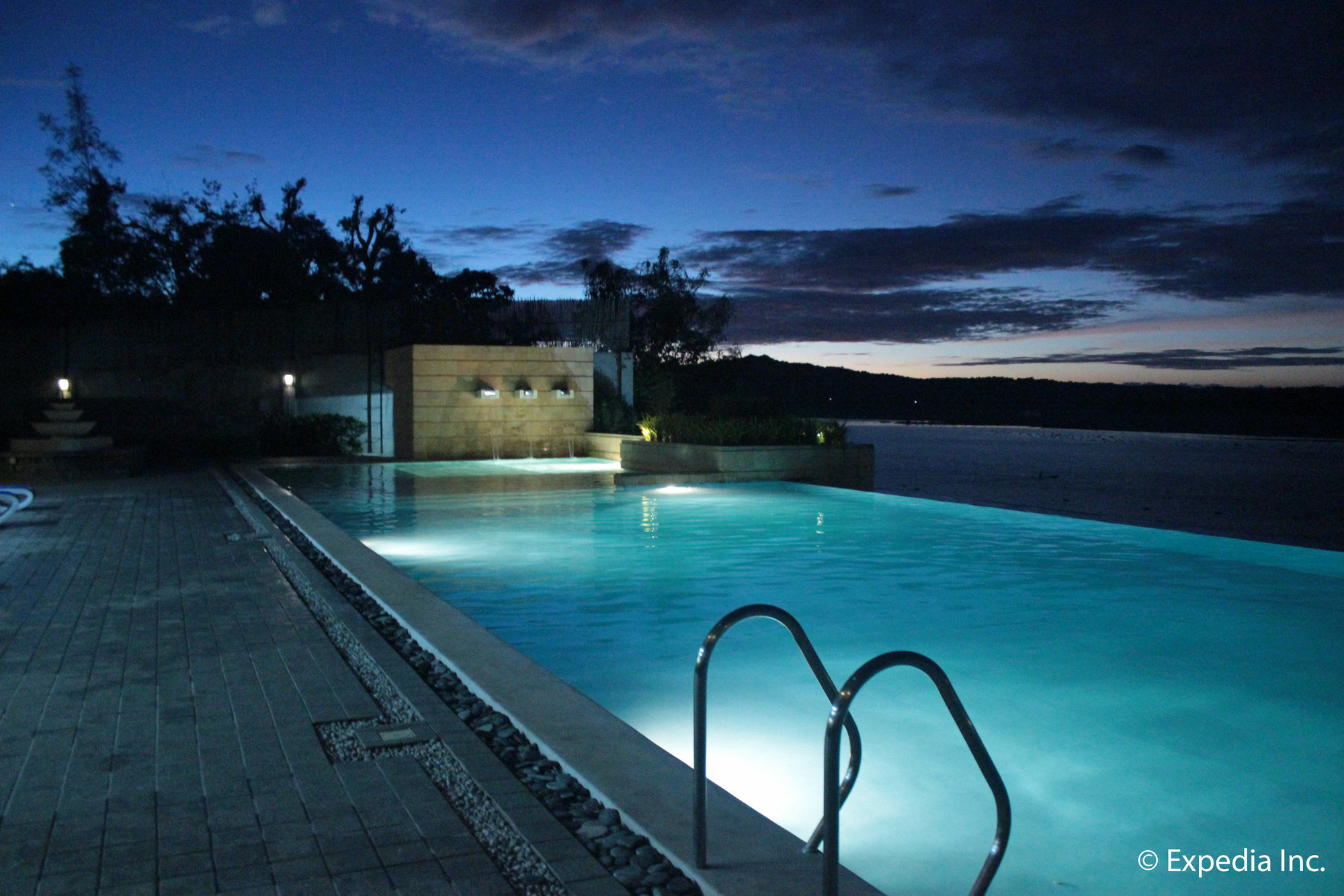 Rivermount Hotel And Resort Sarrat Kültér fotó