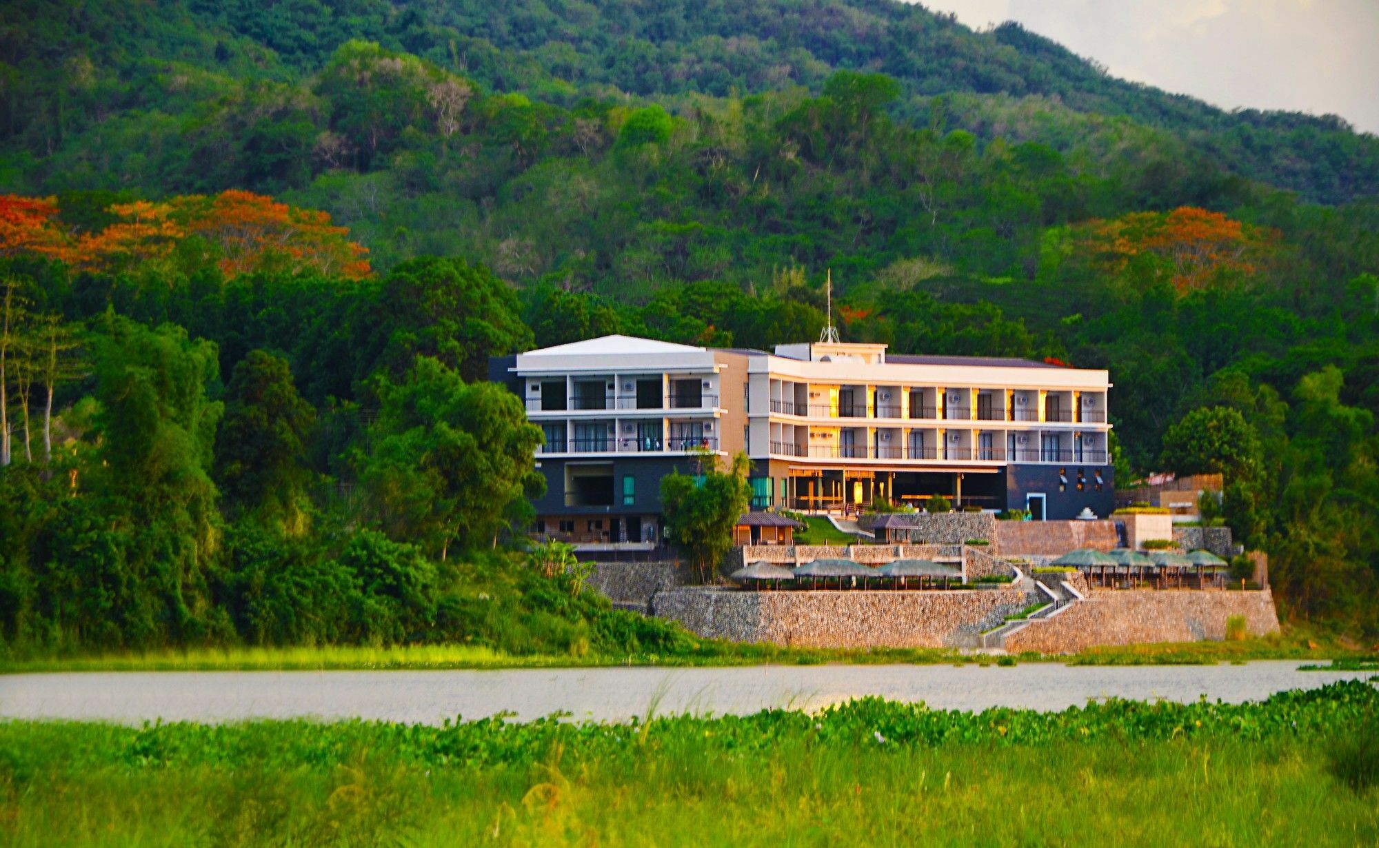 Rivermount Hotel And Resort Sarrat Kültér fotó